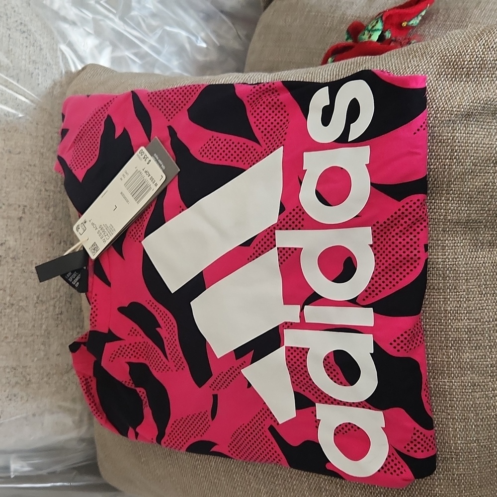 Adidas t shirt